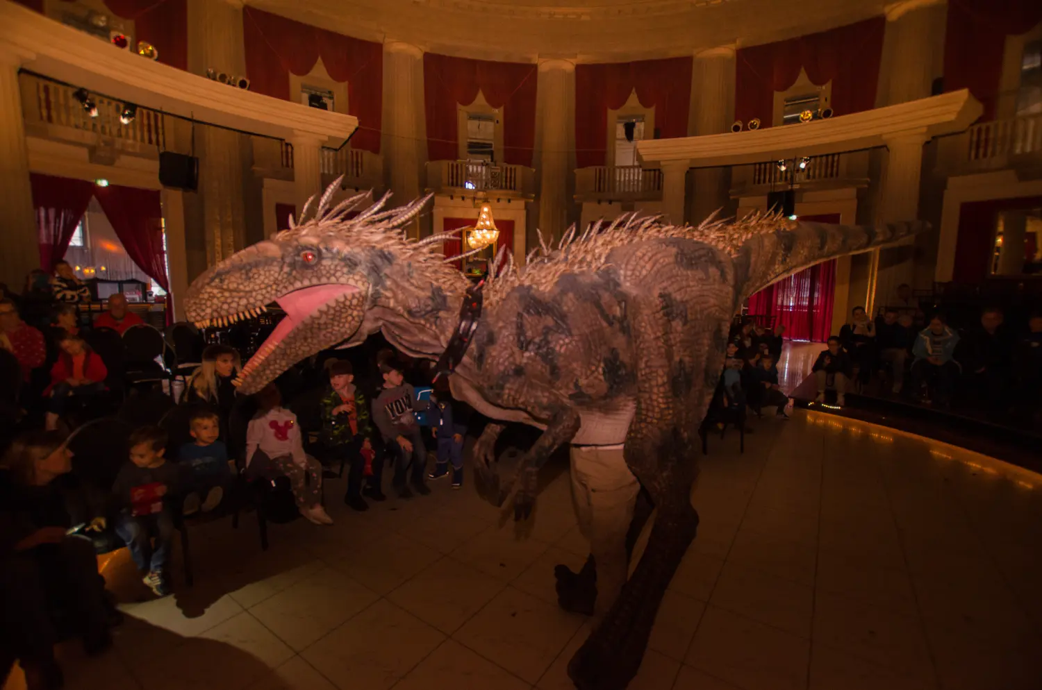 Die lebendige Dinosaurier Show, Dinosaurier mit offenem Maul